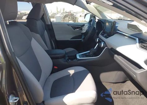 2019 Toyota Rav4 Xle from USA, damaged, VIN JTMW1RFV0KJ011544